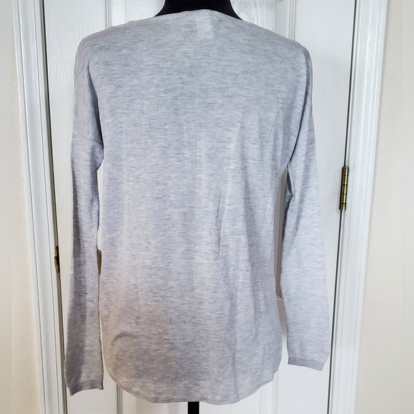 H&M Basic long sleeve, round neck, gray lightweight sweater top. Sz XS - Picture 4 of 10
